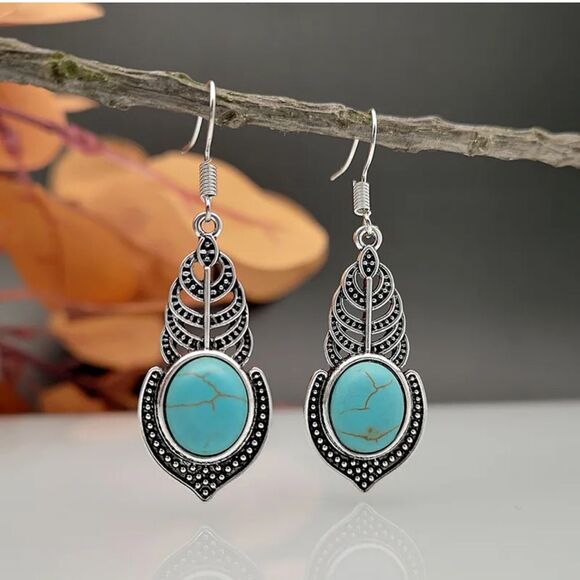 Retro Leaf Design Inlaid Faux Turquoise Earrings - Picture 1 of 3